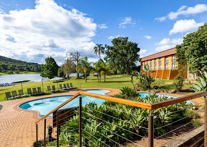 African Sky Hotels - Pine Lake Inn White River