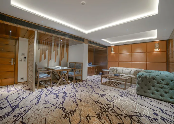 The Kabo Hotel Srinagar 