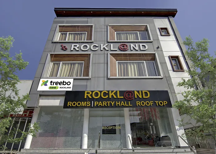 Treebo Rockland, Zirakpur Hotel
