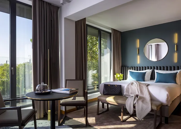 Howard sur Seine - Asnieres Paris La Defense