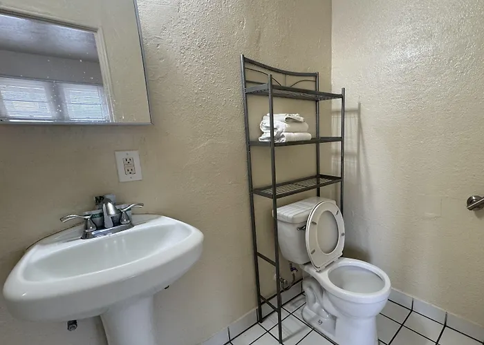 The Oaks Motel Gilroy