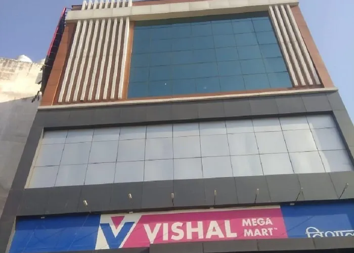 Hotel Aakriti Clarks Inn Express Bareilly