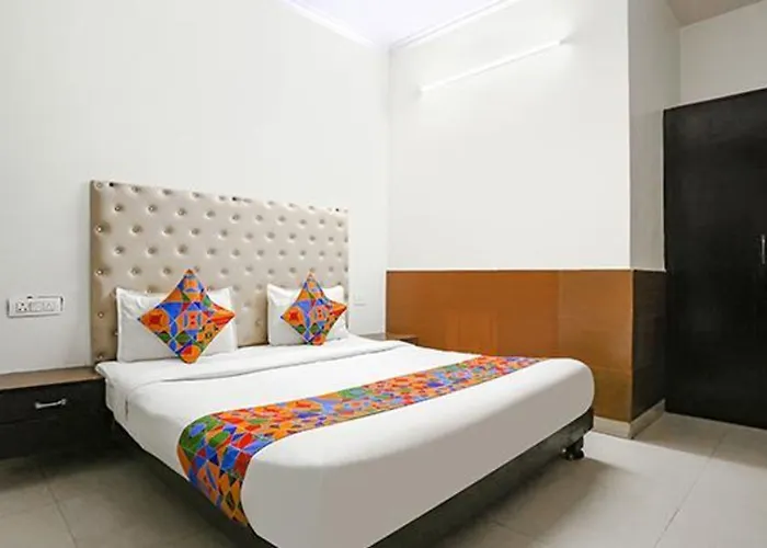 Via The Lazeez Hotel New Delhi