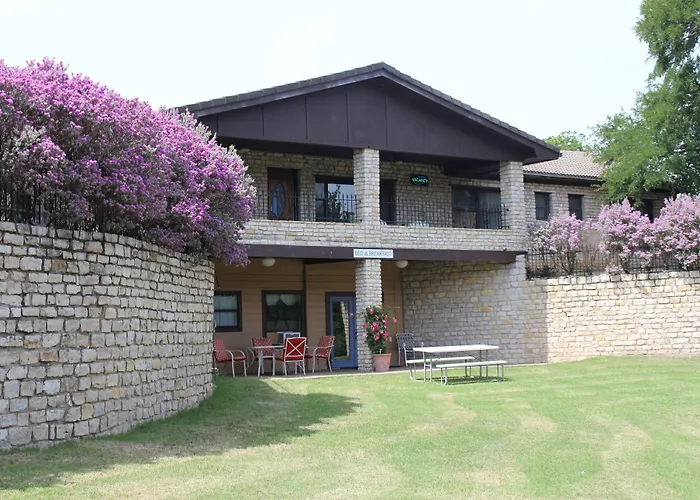 Live Oak B&B Glen Rose