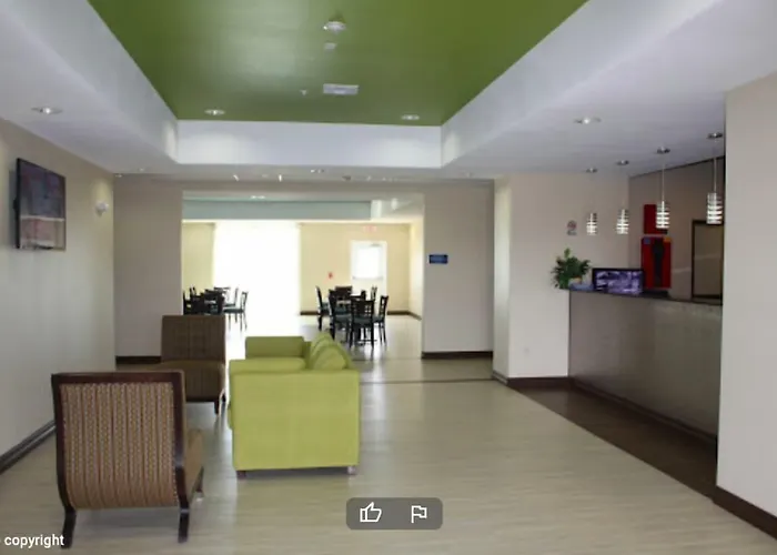 La Plaza Inn And Suites - Freer Tx