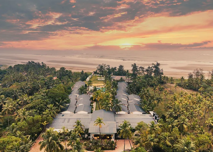 Foxoso La Beach Resort & Spa Old Goa