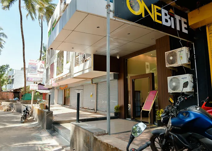 Malvan'S Aishwarya Hotel