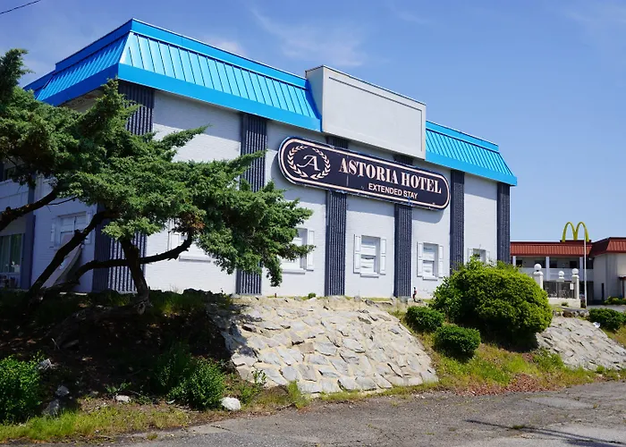 Astoria Hotel West Danville