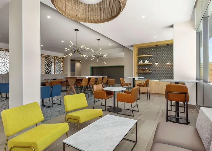 Hampton Inn & Suites San Mateo-San Francisco Airport