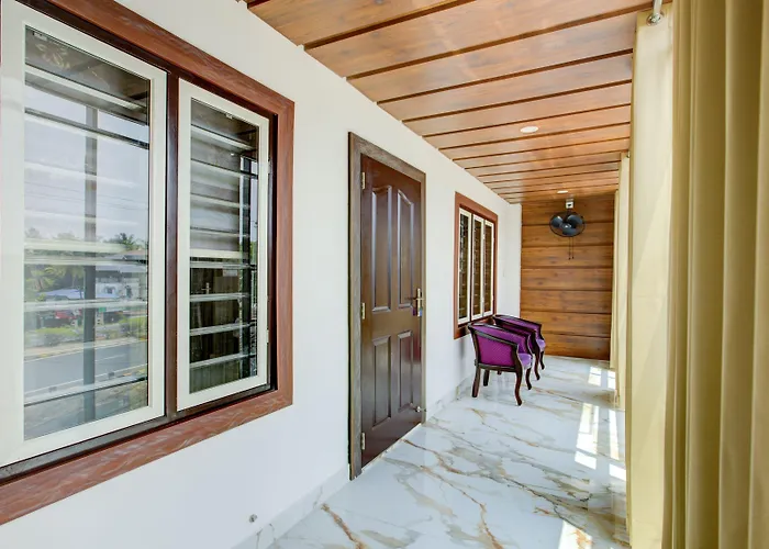 Treebo Love Shore Residency, Near Lakeshore Hospital Kochi