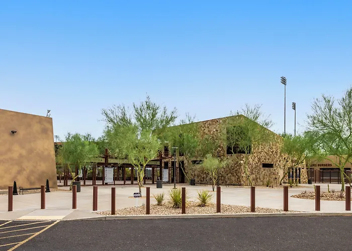 Holiday Inn Express & Suites Phoenix West - Tolleson By Ihg