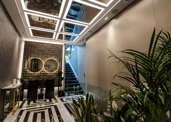 The Crown Boutique Hotel & Spa Tirana