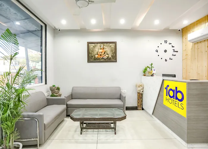 Fabhotel Indirapuram By Sbg, Near Sec 62 Noida Ghaziabad