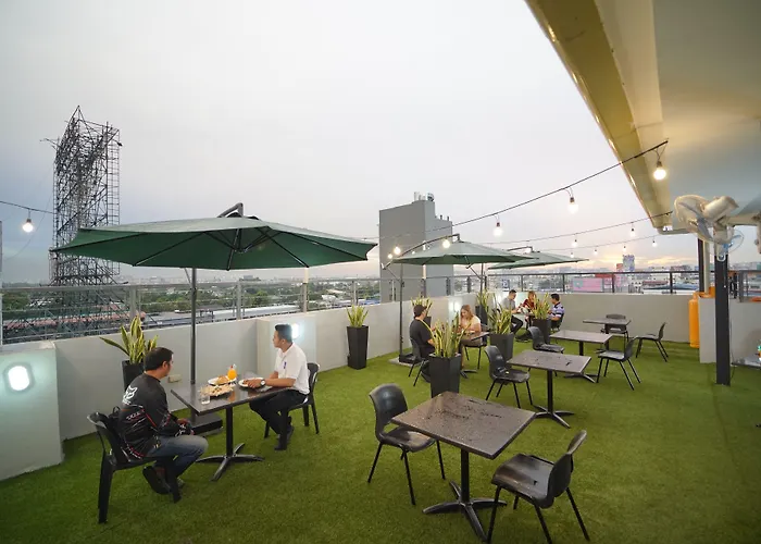 Arzo Hotel Premier Makati City