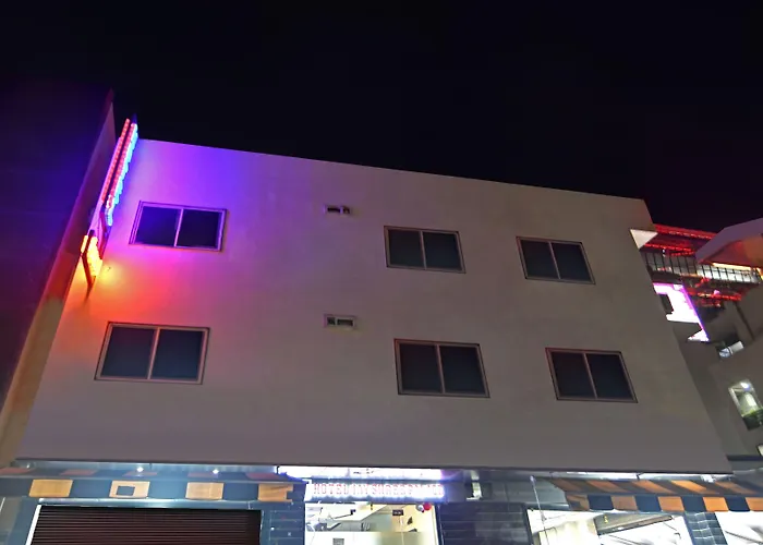 Treebo Jayshree Palace C21 Business Park Indore