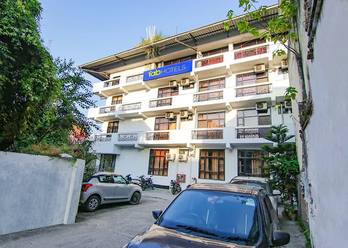 Fabhotel City Palace Dehradun