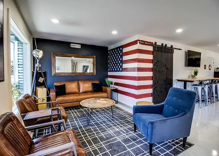 Americana Modern Hotel Redding