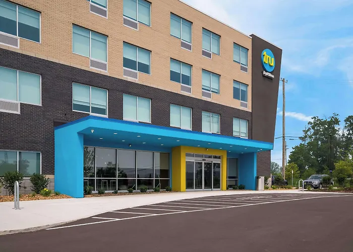 Tru By Hilton Novi Detroit Hotel