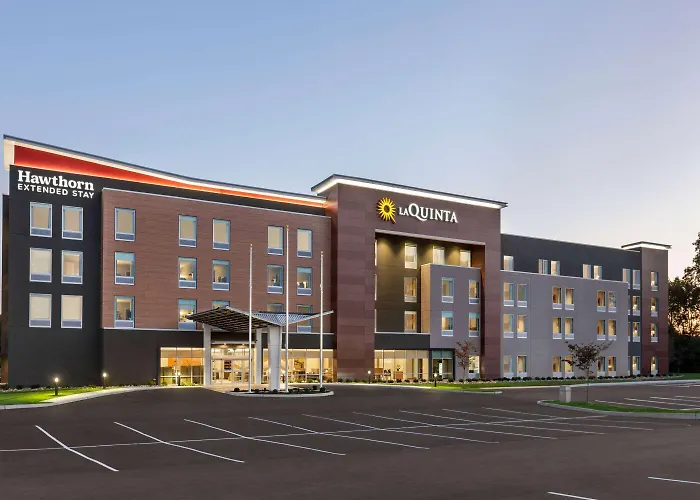 La Quinta Inn & Suites By Wyndham Mount Laurel Moorestown