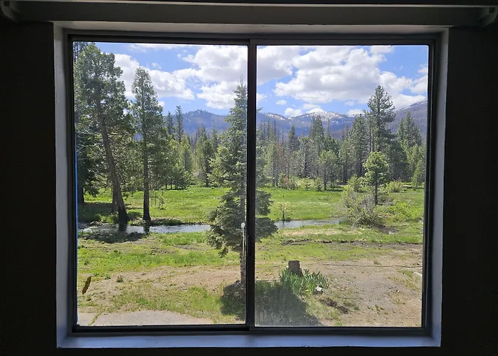 The Black Forest Lodge Red Bluff