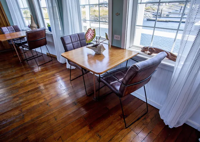 The Newport Belle Bed & Breakfast