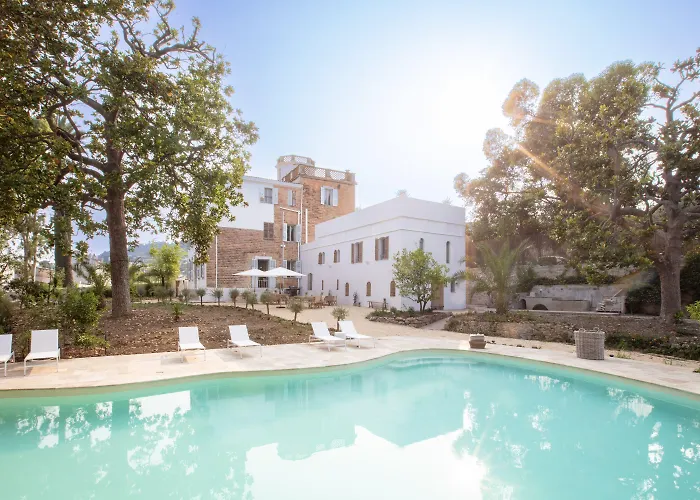 Hotel La Bâtisse en Blanc à Golfe-Juan