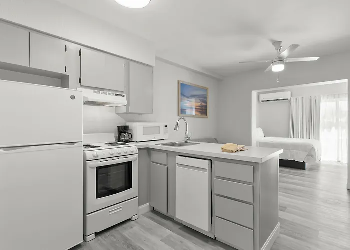 Grand Shores West St. Pete Beach