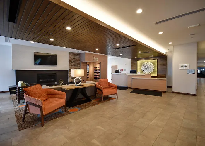 Fairfield Inn & Suites By Marriott Milwaukee North Glendale