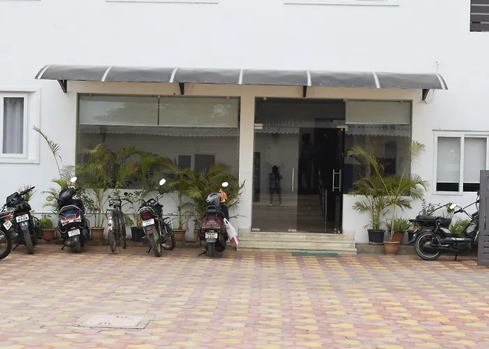 Golden Parrk Hotel Villupuram