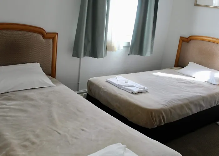 Vandenberg Hotel Forbes