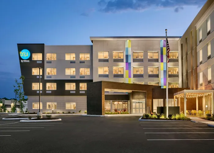 Tru By Hilton Easton Hotel