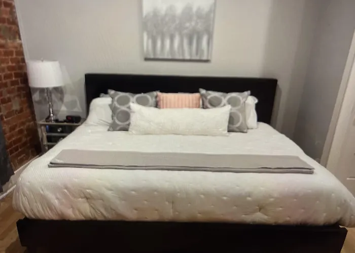 Brickhouse Loft - A Boutique Hotel Martinsville
