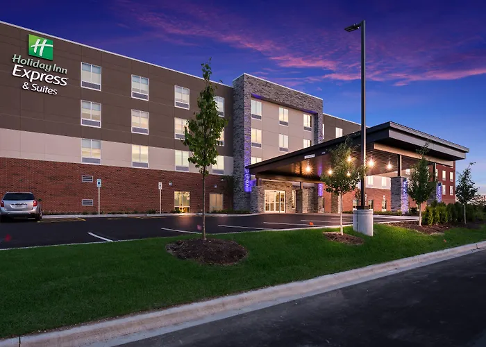 Holiday Inn Express & Suites Chicago - Hoffman Estates By Ihg