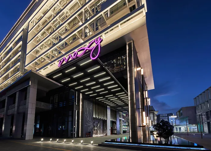 Moxy Shenzhen North Station Hotel