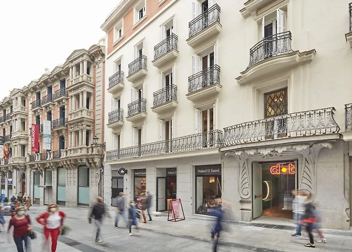 Chic & Basic Dot Hotel Madrid