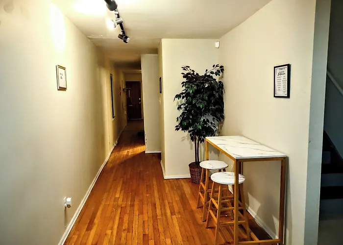Twin Bunk-Style Bedroom Close To Downtown Baltimore