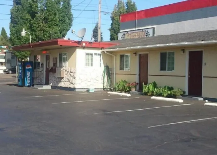 Aaron Motel Portland