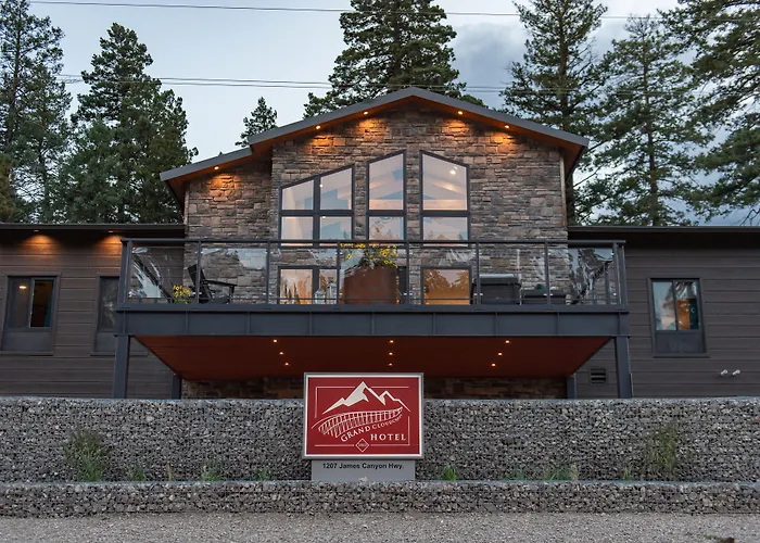 Grand Cloudcroft Hotel