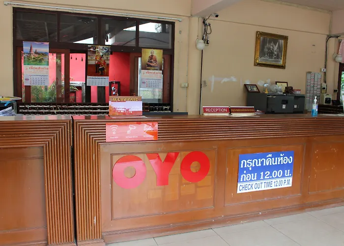 Oyo 75409 Premium The Family Hotel เชียงใหม่
