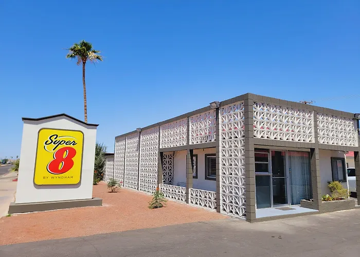 Super 8 By Wyndham El Centro North Hotel