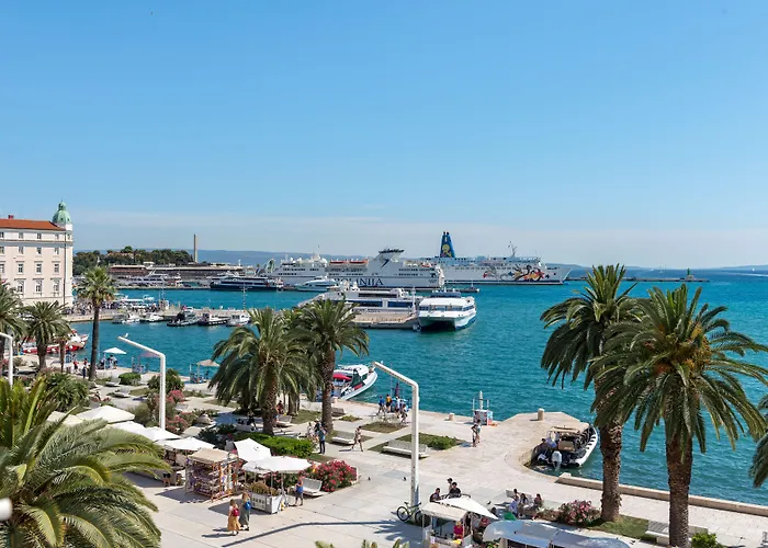 Palms Promenade Luxury Rooms Split