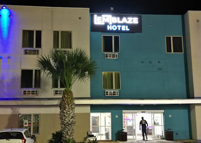 Emblaze Hotel Three Rivers