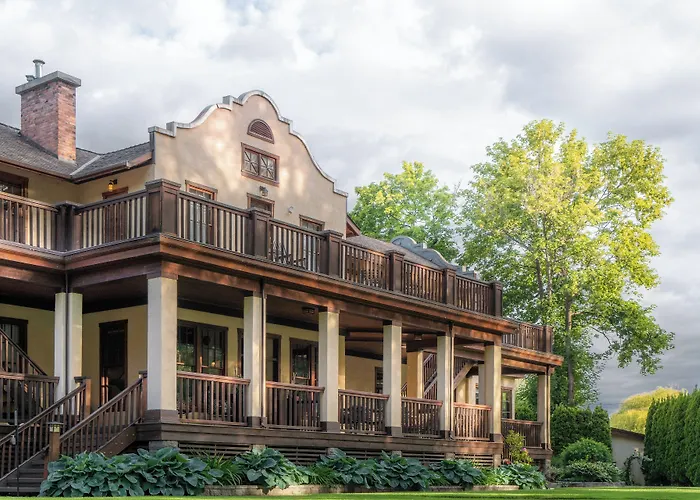 Naramata Inn