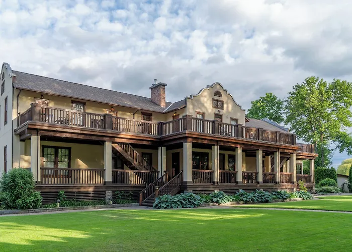 Naramata Inn