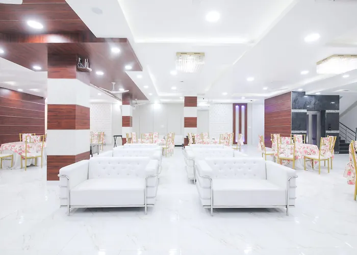 Twin Towers Bed & Breakfast Greater Noida