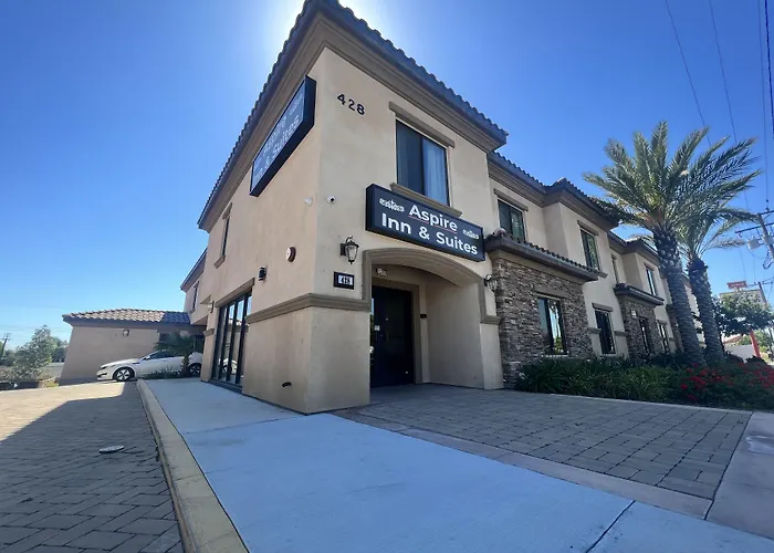 Aspire Inn & Suites Orange