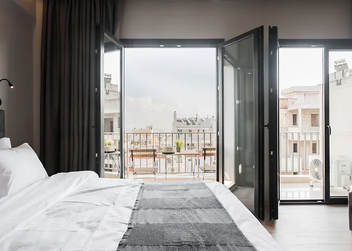 Wyz Piraeus Aparthotel