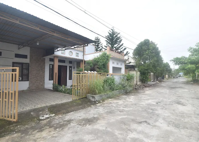 Hotel O Miracle Kost Manado