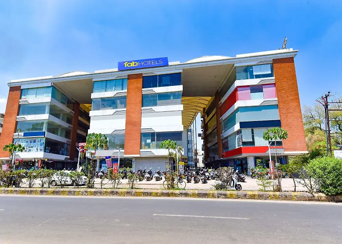 Fabhotel Infinity Vadodara