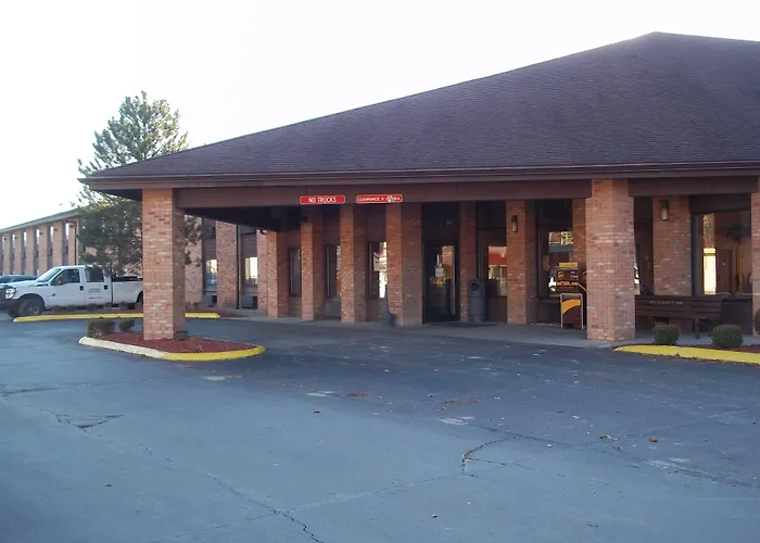 New Martinsville Inn